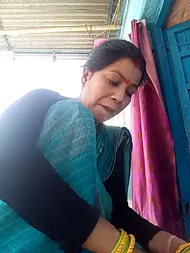 Snapshot of Sangita_g chatting on 03-12-26, 04:18 Sangita g online show from 03-12-26, 04:18