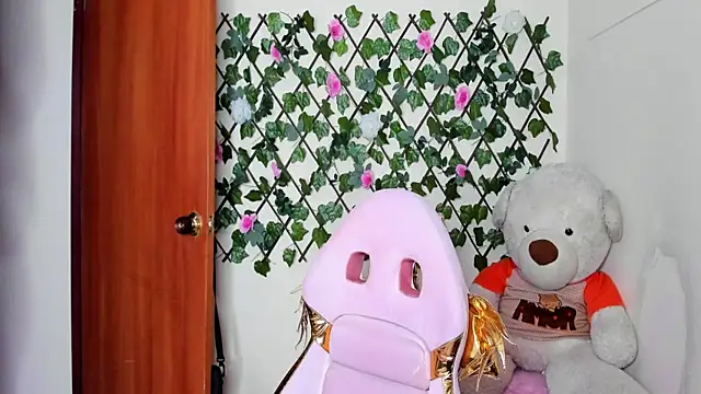 melani ferraraa  online show from 11-05-25, 03:17