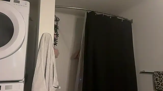 juliaraee online show from 07-21-26, 06:27