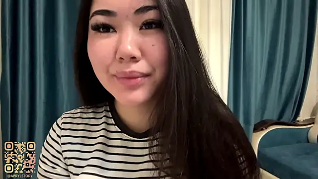 Snapshot of APRYLSUN chatting on 11-01-25, 02:35 APRYLSUN online show from 11-01-25, 02:35