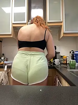 MOLO-ko online show from 11-22-25, 03:22