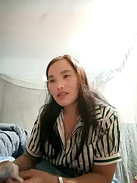 Snapshot of min_nyny chatting on 11-01-25, 04:36 min nyny online show from 11-01-25, 04:36