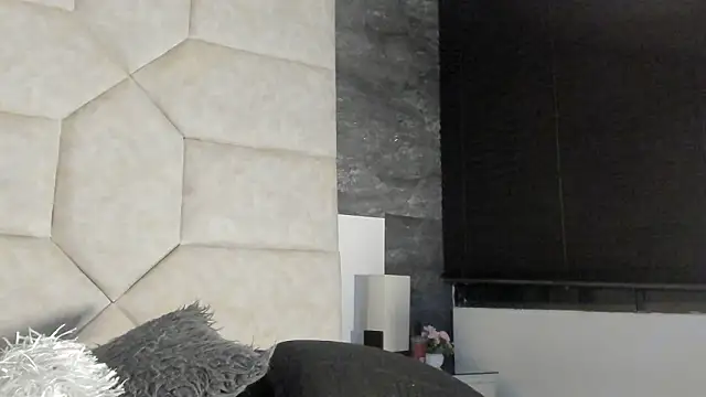 Liia Leens online show from 02-15-26, 03:58