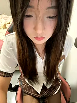 Snapshot of minnie566 chatting on 12-04-25, 02:59 minnie566 online show from 12-04-25, 02:59