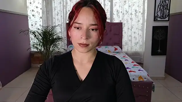 alaia skater online show from 12-15-25, 08:02