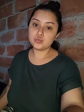 CurvyNoir online show from 12-15-25, 02:43