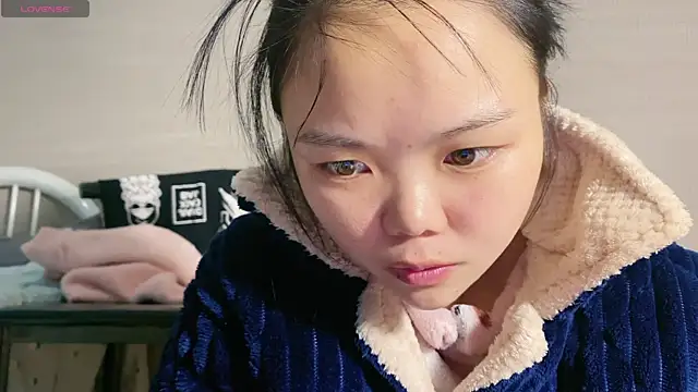 0xiaosu0 online show from 12-16-25, 02:05