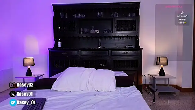 kasey  online show from 04-11-26, 08:57