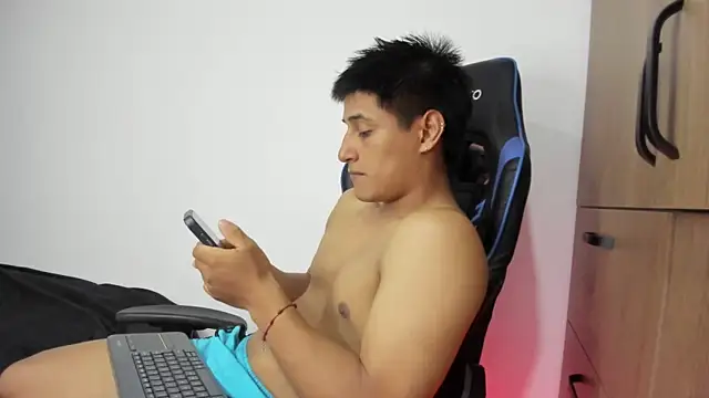 dorman boy online show from 11-13-25, 04:11