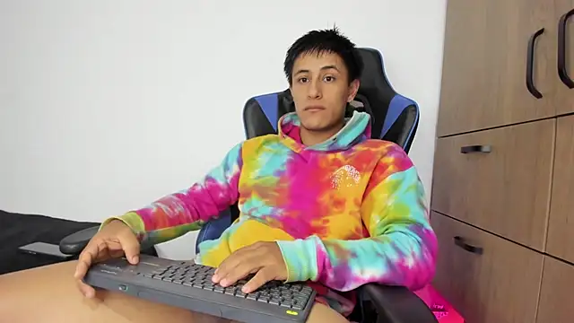 dorman boy online show from 11-23-25, 08:25