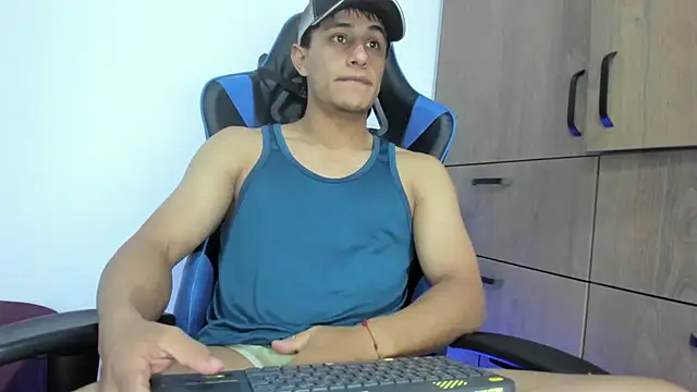 dorman boy online show from 12-23-25, 03:48