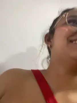 Snapshot of liahot69 chatting on 05-19-26, 12:49 liahot69 online show from 05-19-26, 12:49