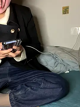 daaqnn online show from 11-28-25, 12:52