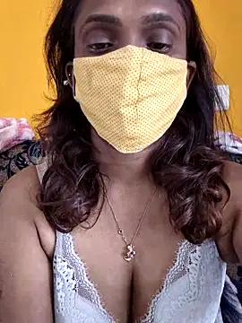 Queen-dhivya online show from 04-18-26, 05:11