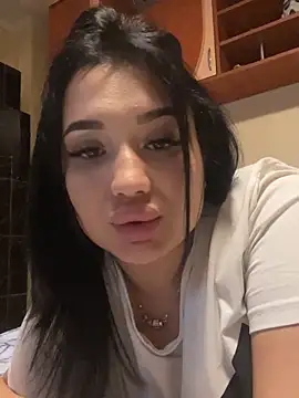 Snapshot of Bella_Ella1203 chatting on 11-09-25, 06:06 Bella Ella1203 online show from 11-09-25, 06:06