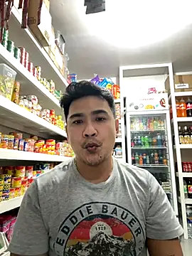 Snapshot of UncleLoverBoy1987 chatting on 11-04-25, 03:33 UncleLoverBoy1987 online show from 11-04-25, 03:33