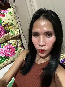 Snapshot of bellaUtops chatting on 05-10-26, 04:39 bellaUtops online show from 05-10-26, 04:39
