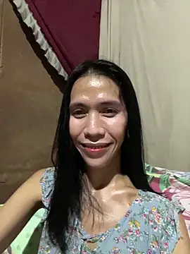 Snapshot of bellaUtops chatting on 05-25-26, 10:43 bellaUtops online show from 05-25-26, 10:43
