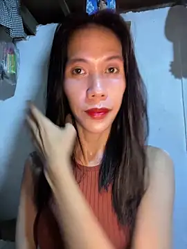Snapshot of bellaUtops chatting on 05-31-26, 12:56 bellaUtops online show from 05-31-26, 12:56