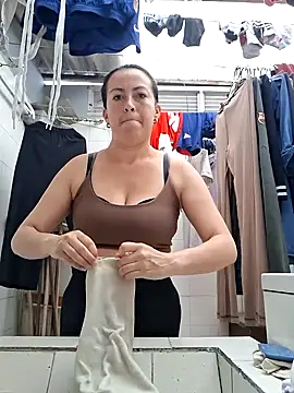 Lauryn Jones online show from 07-02-26, 06:47