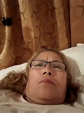 Snapshot of Cessi50 chatting on 11-08-25, 01:50 Cessi50 online show from 11-08-25, 01:50