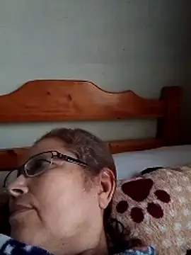 Snapshot of Cessi50 chatting on 06-21-26, 04:20 Cessi50 online show from 06-21-26, 04:20