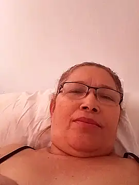 Snapshot of Cessi50 chatting on 07-15-26, 02:44 Cessi50 online show from 07-15-26, 02:44