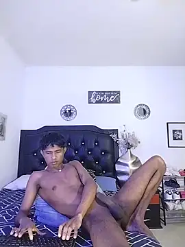 Snapshot of Mack_tom chatting on 06-16-26, 08:11 Mack tom online show from 06-16-26, 08:11