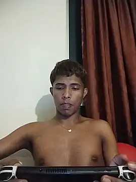 Snapshot of Mack_tom chatting on 07-23-26, 04:43 Mack tom online show from 07-23-26, 04:43