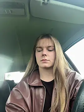 LisaFreierxx online show from 05-06-26, 01:16