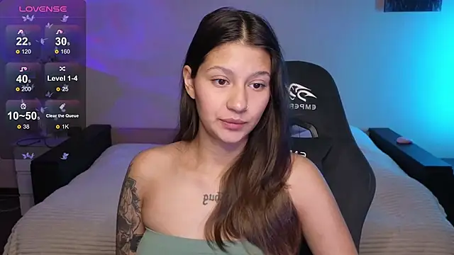 Snapshot of Nikol_Goldysss chatting on 11-10-25, 01:26 Nikol Goldysss online show from 11-10-25, 01:26