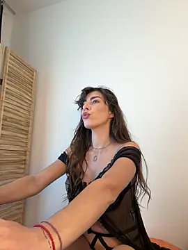 Snapshot of Rebecaburns chatting on 05-15-26, 12:12 Rebecaburns online show from 05-15-26, 12:12