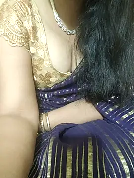 Snapshot of mouni499 chatting on 05-11-26, 05:32 mouni499 online show from 05-11-26, 05:32