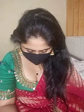 Snapshot of mouni499 chatting on 05-28-26, 03:20 mouni499 online show from 05-28-26, 03:20