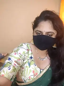Snapshot of mouni499 chatting on 06-05-26, 09:04 mouni499 online show from 06-05-26, 09:04