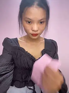 lung-linh online show from 11-13-25, 01:21