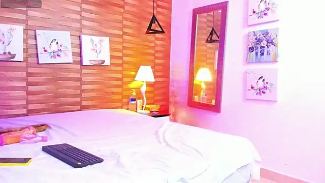 Mia Sensation  online show from 04-16-26, 09:04