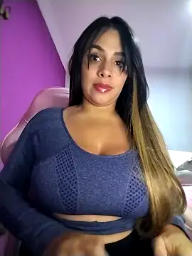 Snapshot of AngelsCouple- chatting on 04-29-26, 04:05 AngelsCouple- online show from 04-29-26, 04:05
