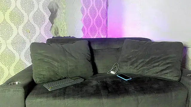 Boy savoy online show from 02-04-26, 07:25