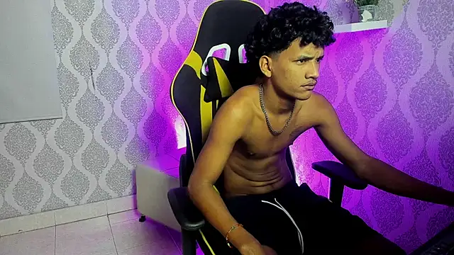 Boy savoy online show from 02-24-26, 07:39