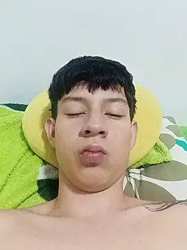 Snapshot of REDSITOOOU chatting on 11-04-25, 12:32 REDSITOOOU online show from 11-04-25, 12:32