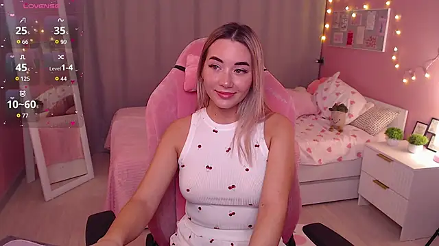 Rosie Mac online show from 11-11-25, 01:16