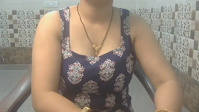 Snapshot of Sneha_lovely01 chatting on 05-23-26, 03:49 Sneha lovely01 online show from 05-23-26, 03:49