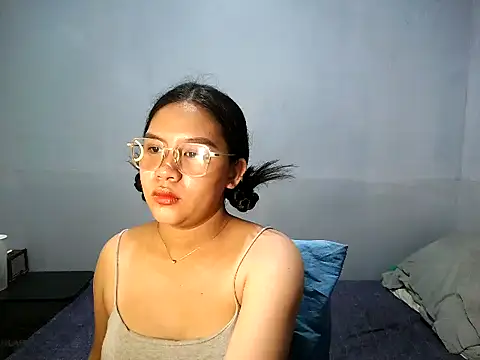 Snapshot of hotsexyreb chatting on 02-13-26, 04:30 hotsexyreb online show from 02-13-26, 04:30