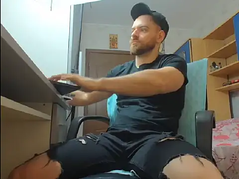 Ryanstone  online show from 12-15-25, 05:12