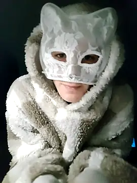 Snapshot of AnimalModeLive chatting on 11-10-25, 04:22 AnimalModeLive online show from 11-10-25, 04:22