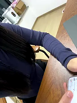 Snapshot of VVCC852 chatting on 11-06-25, 02:07 VVCC852 online show from 11-06-25, 02:07