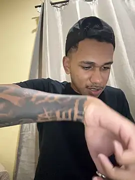 Novinhode18   online show from 04-09-26, 11:32