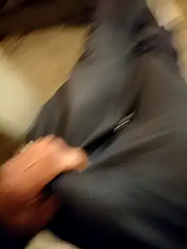 Snapshot of Angel23cm1 chatting on 11-23-25, 05:18 Angel23cm1 online show from 11-23-25, 05:18