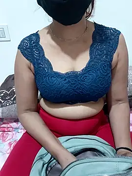 Aarti909090 online show from 04-04-26, 06:49